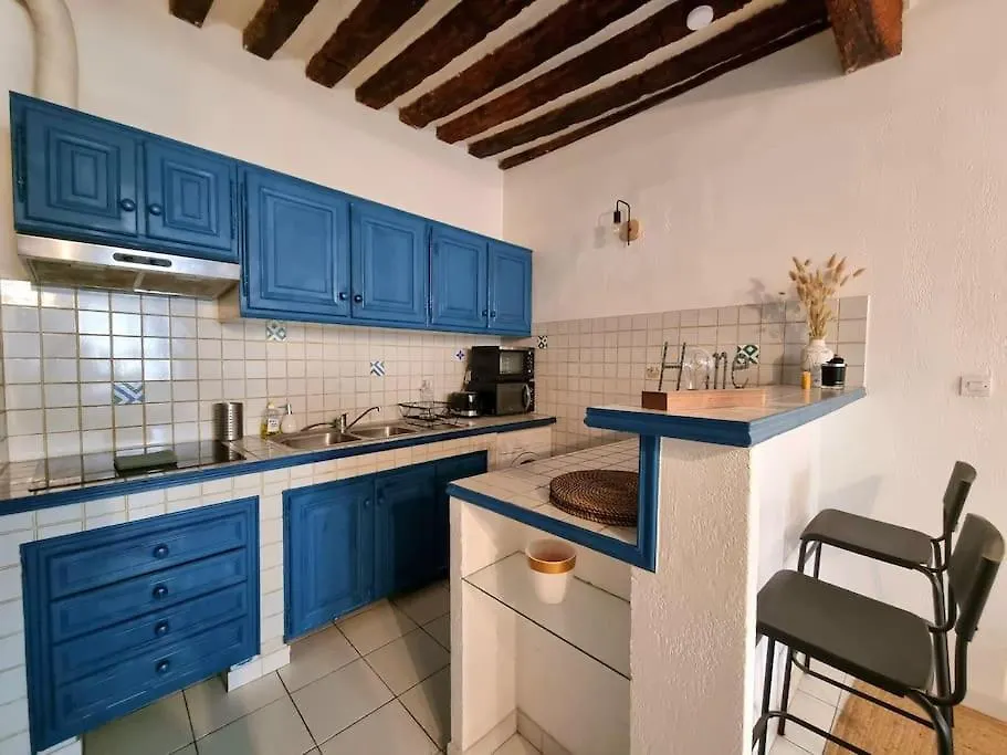 Appartement Centre Historique Ascenseur Rue Calme Aix-en-Provence Apartment